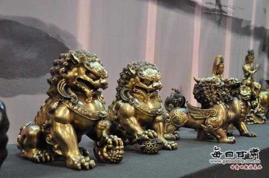 文博會展館展品璀璨奪目,收藏品鑒定評估服務(wù)受追捧